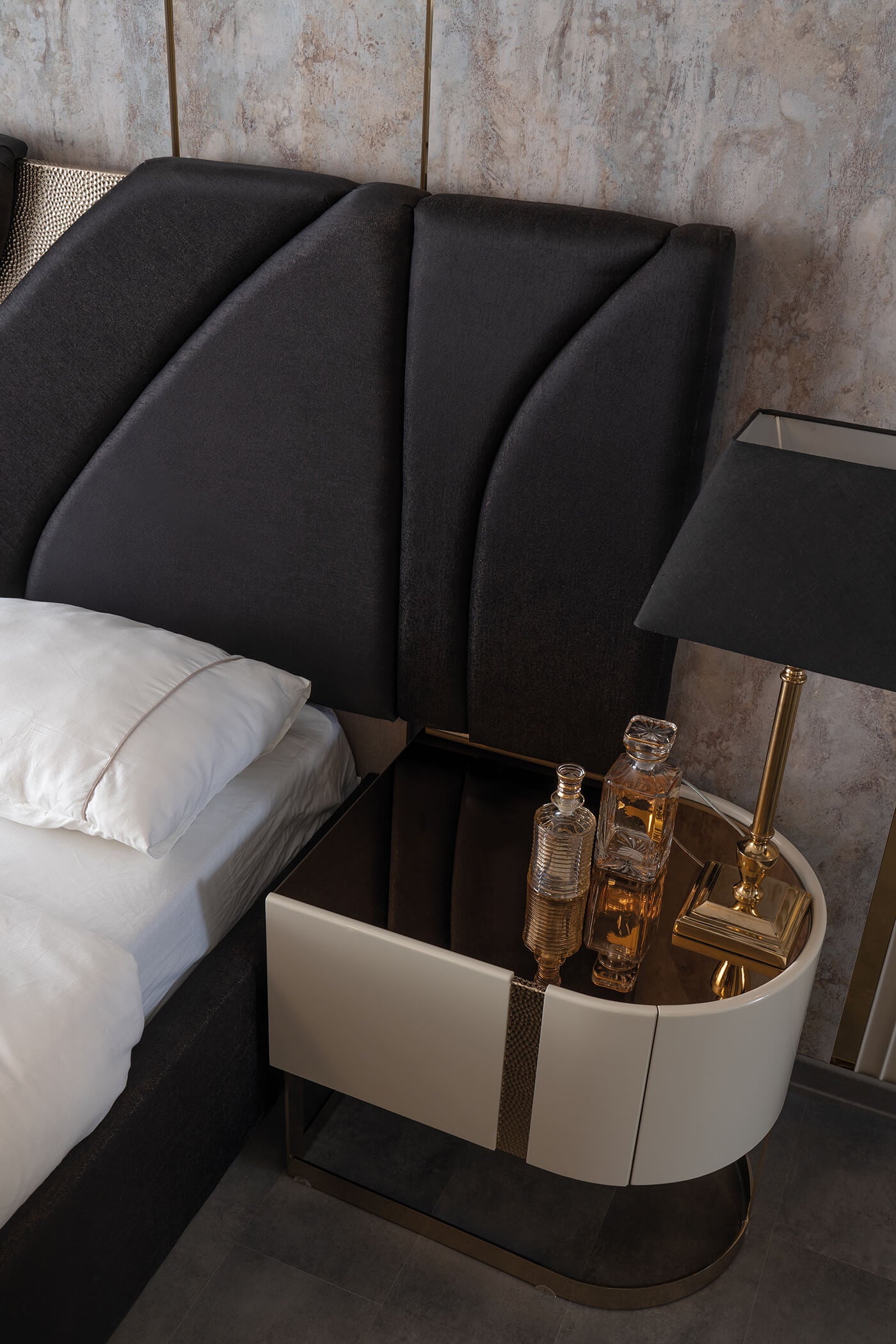 AURA Nightstand