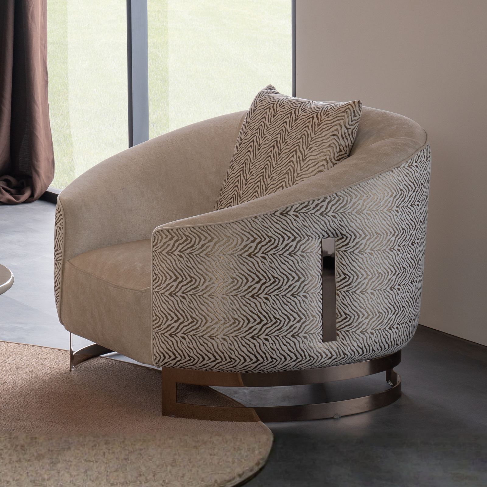 AURA Armchair