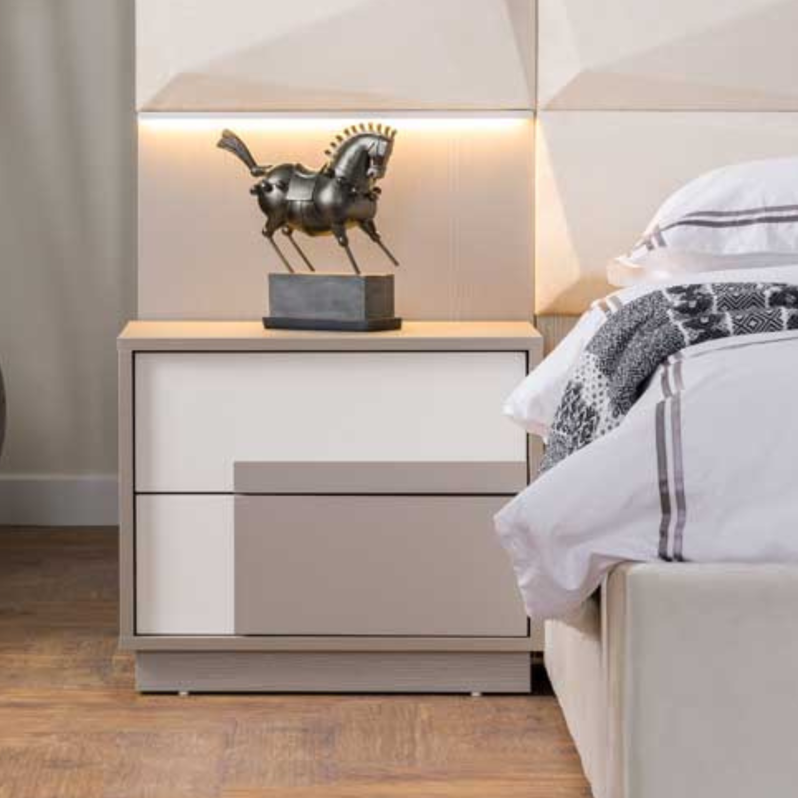 DURU Nightstand