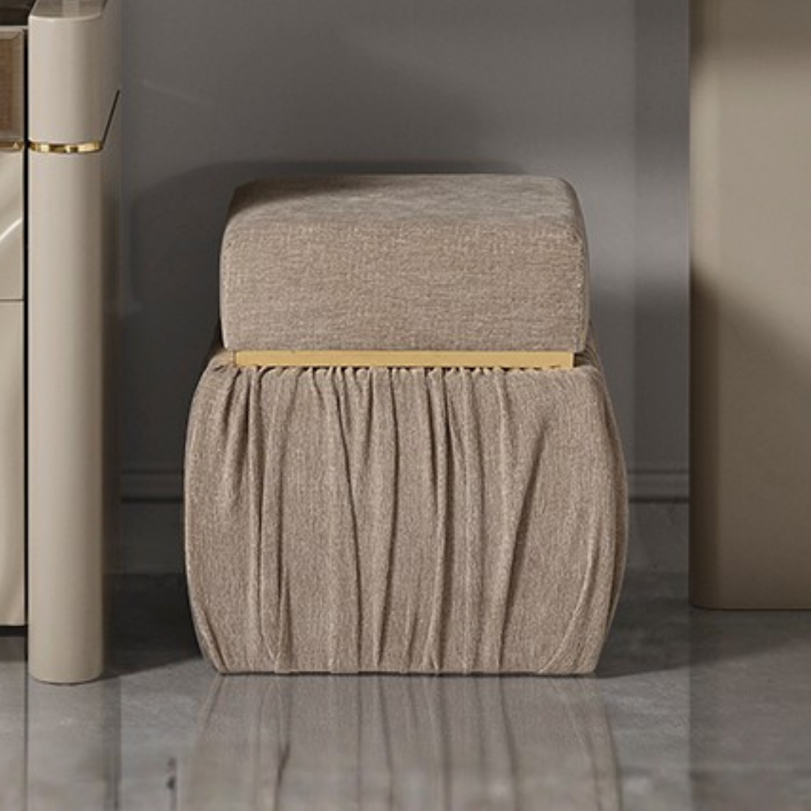 HERA Pouf