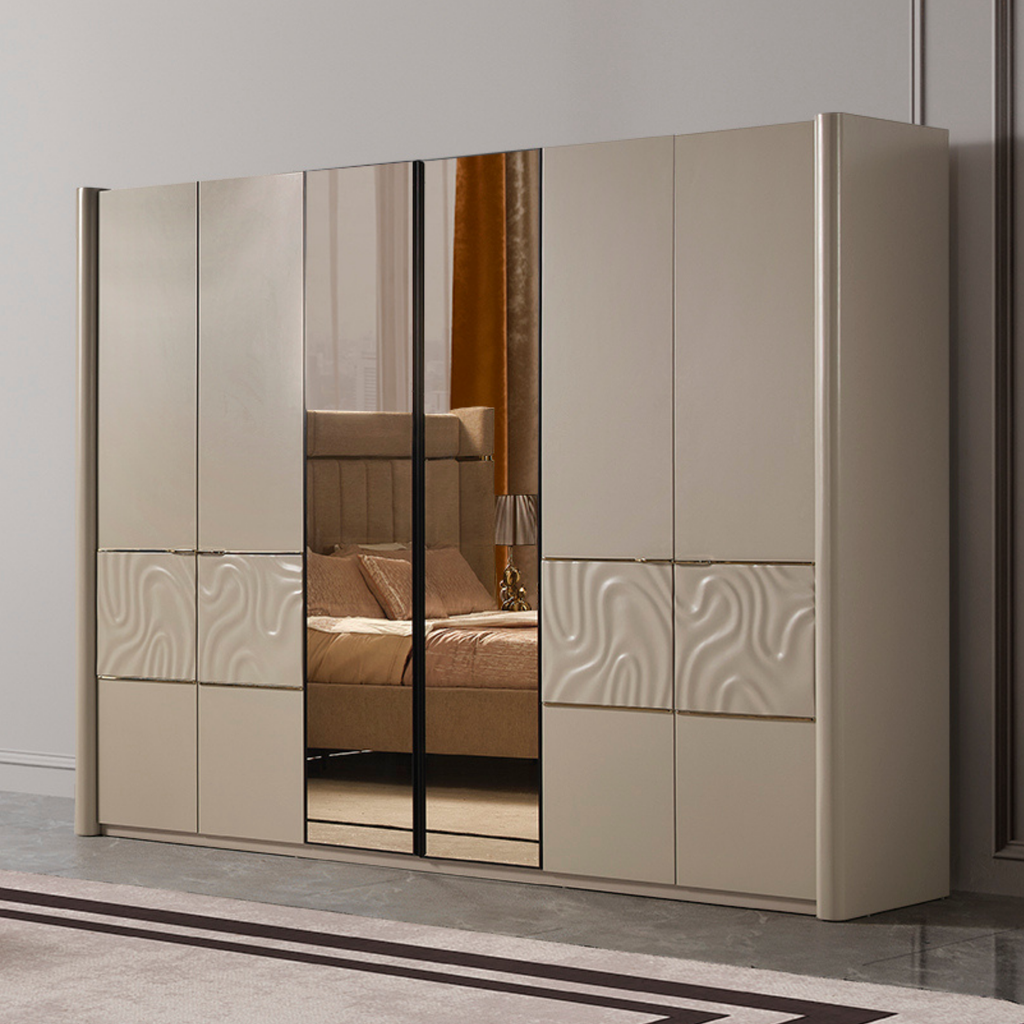 HERA Wardrobe